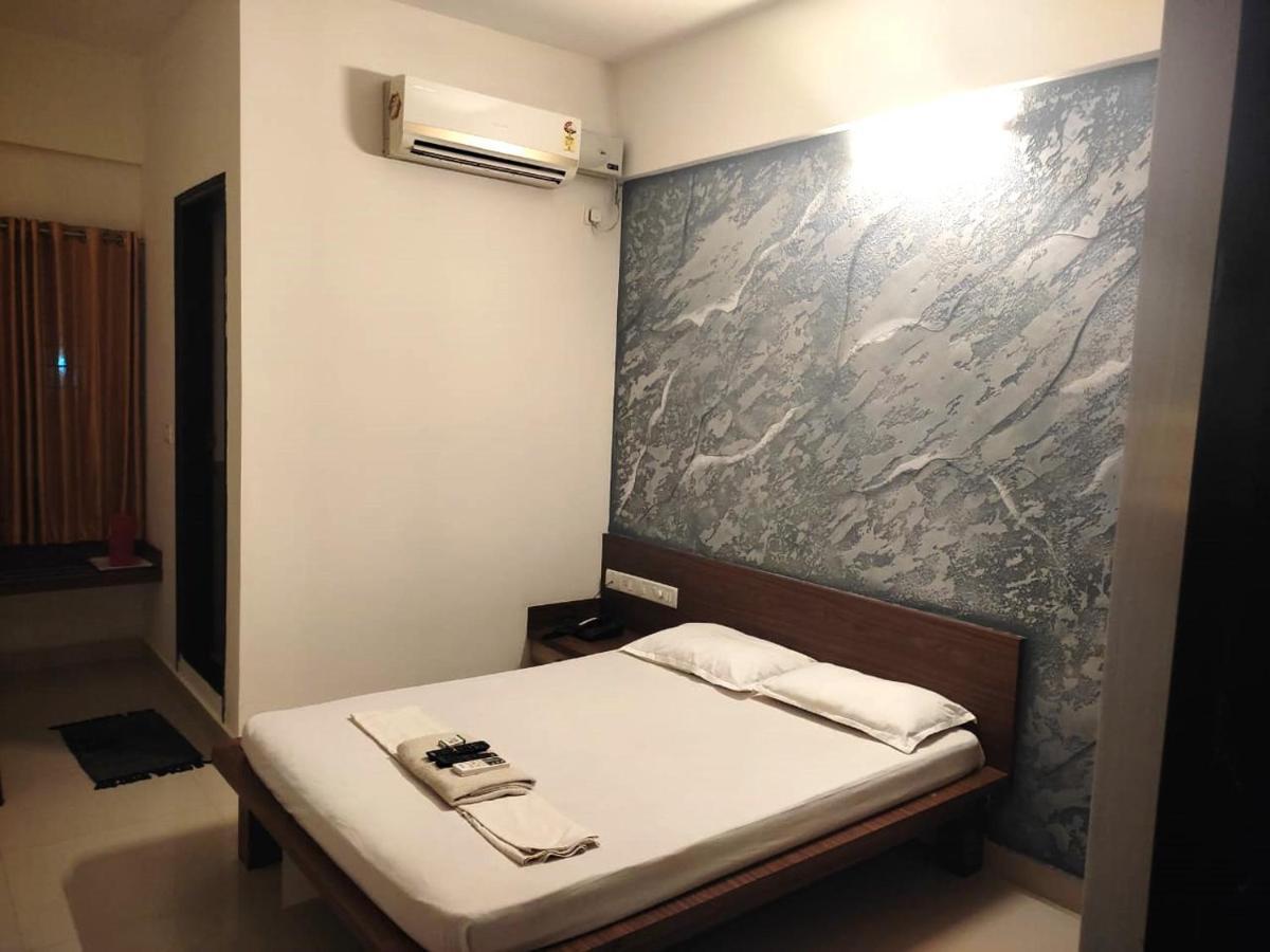 Hotel Radha Pangala Exterior photo