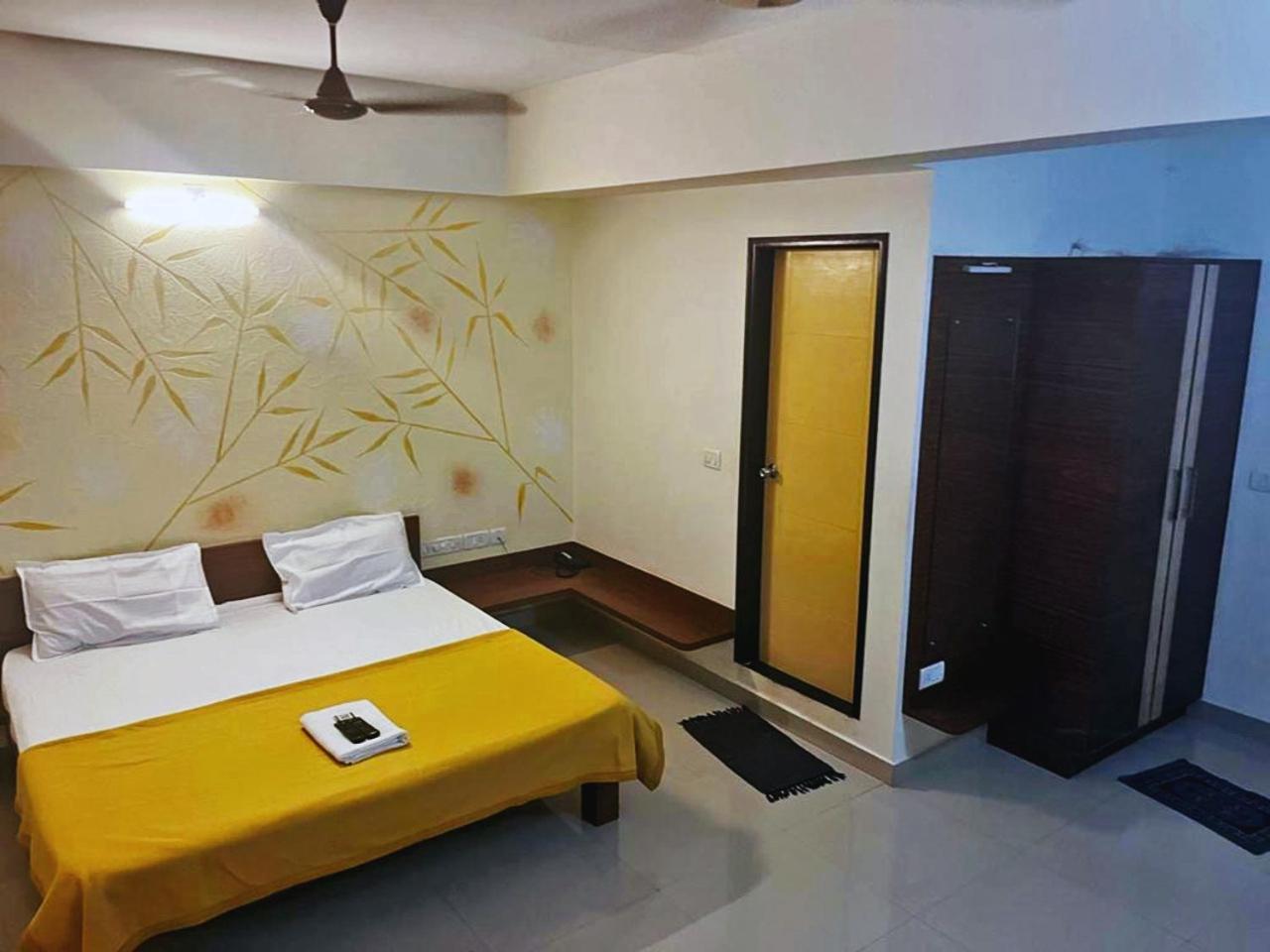 Hotel Radha Pangala Exterior photo